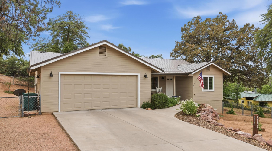 2-Car Garage