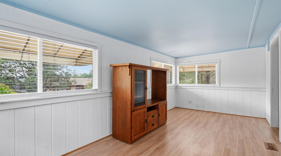 Sun/Bonus Room