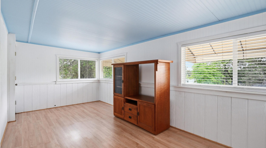 Sun/Bonus Room