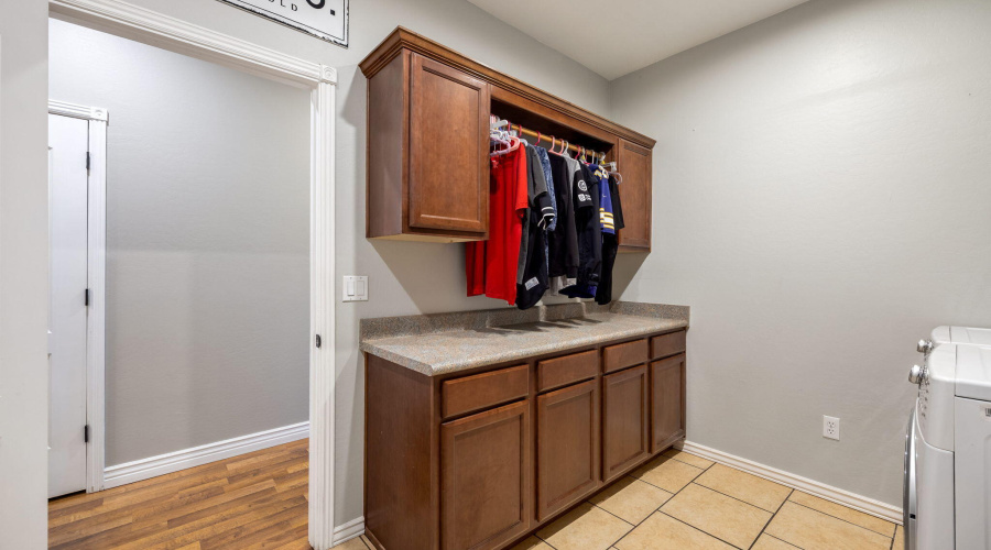 Laundry/Mudroom