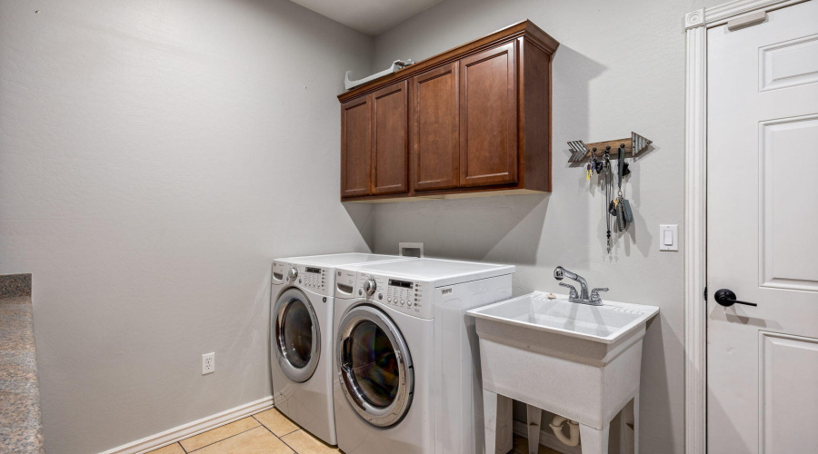 Laundry/Mudroom