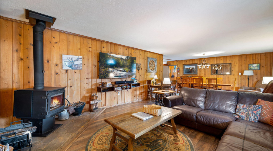 BIG CABIN LIVING 2