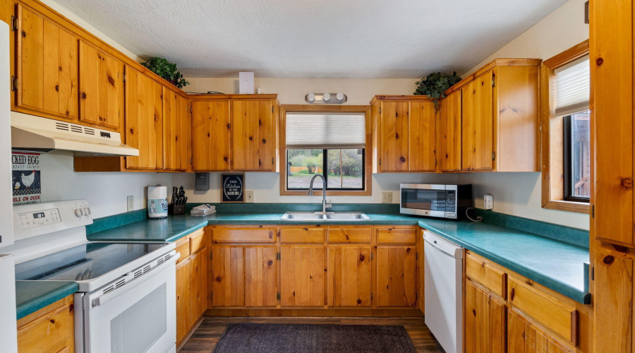 BIG CABIN KITCHEN 1