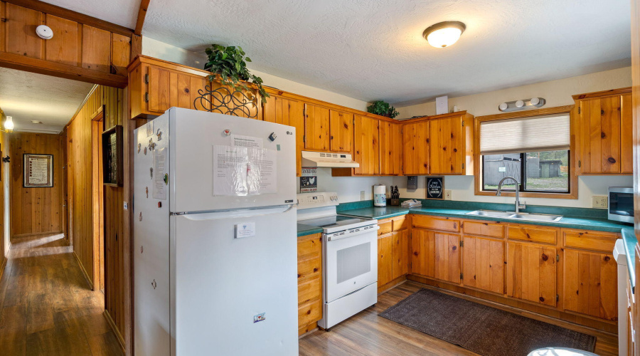 BIG CABIN KITCHEN 2