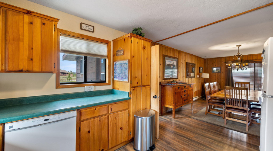 BIG CABIN KITCHEN 3