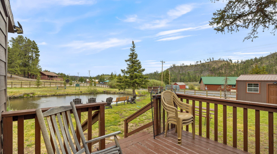 BIG CABIN DECK 2