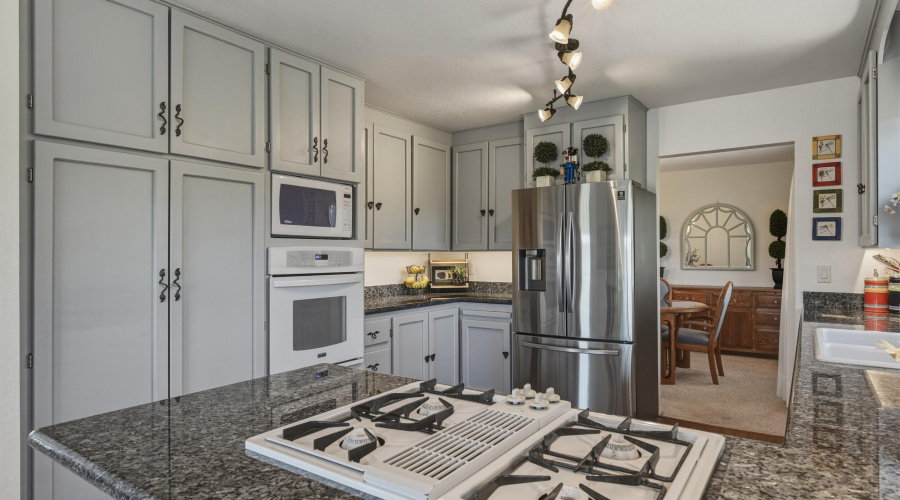 Kitchen 1