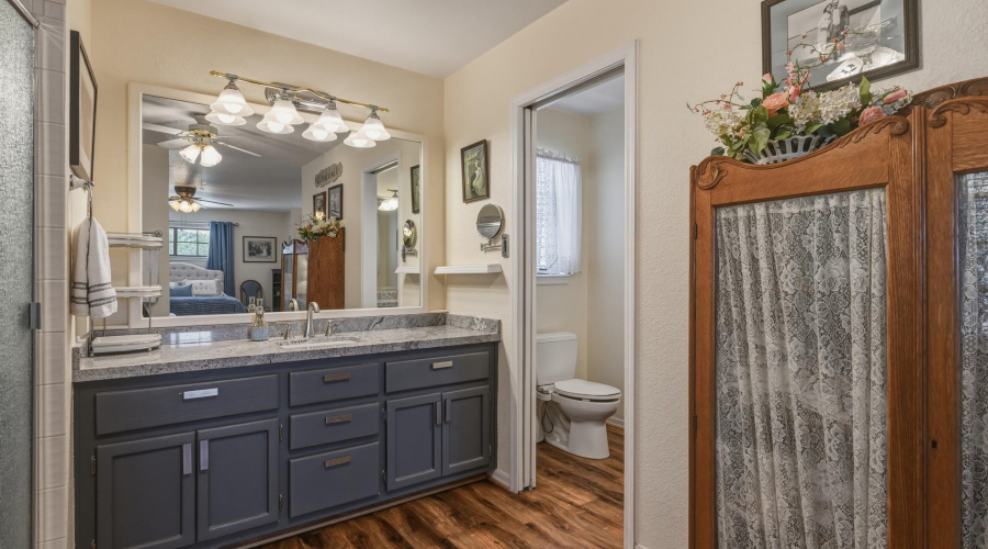 primary bath sinks