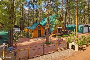 2184 Woods Drive, Overgaard, Arizona 85933, Bedrooms, ,Bathrooms,Residential,For Sale,Woods,261205