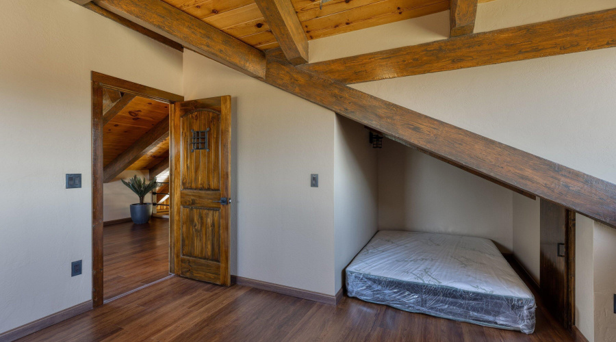 487 County Road 3144, Vernon, AZ 85940