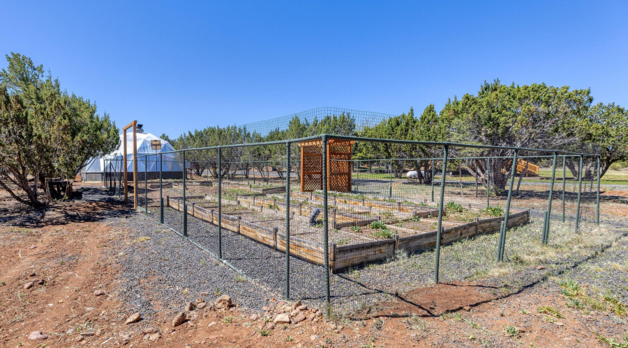 487 County Road 3144, Vernon, AZ 85940