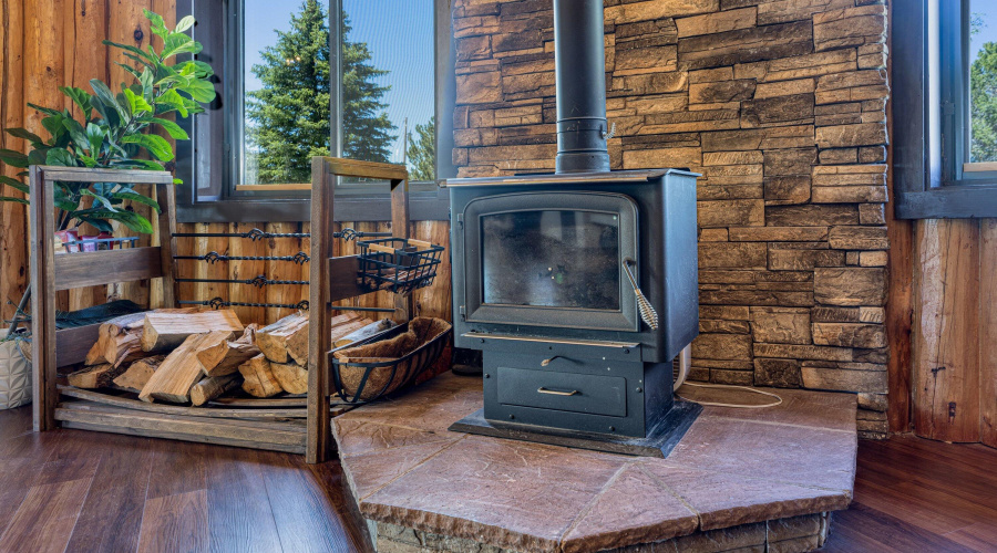 487 County Road 3144, Vernon, AZ 85940
