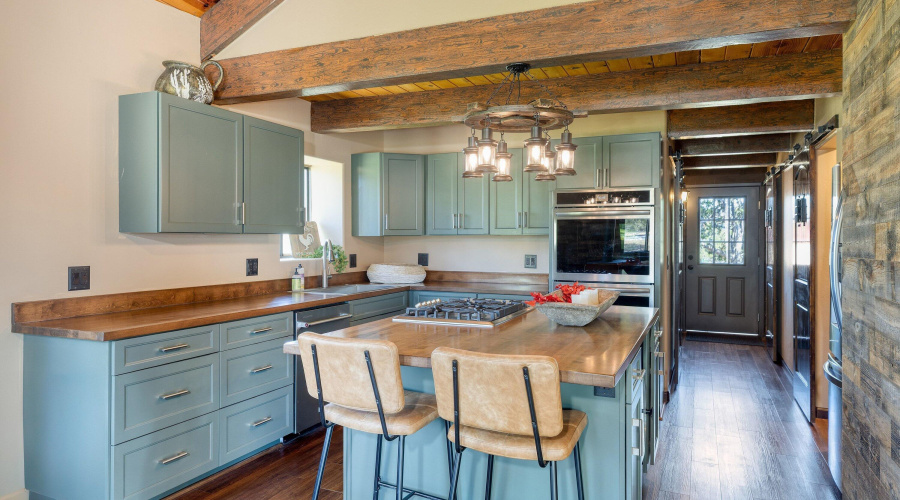 487 County Road 3144, Vernon, AZ 85940