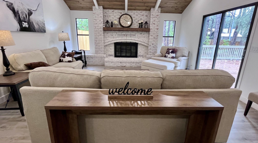 Welcoming great room!