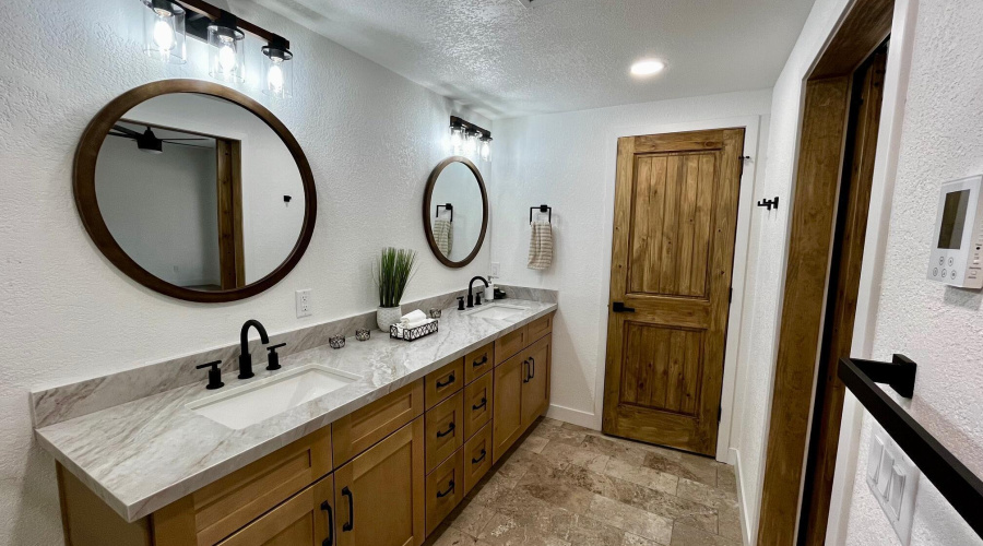 Dual vanity and private toilet room