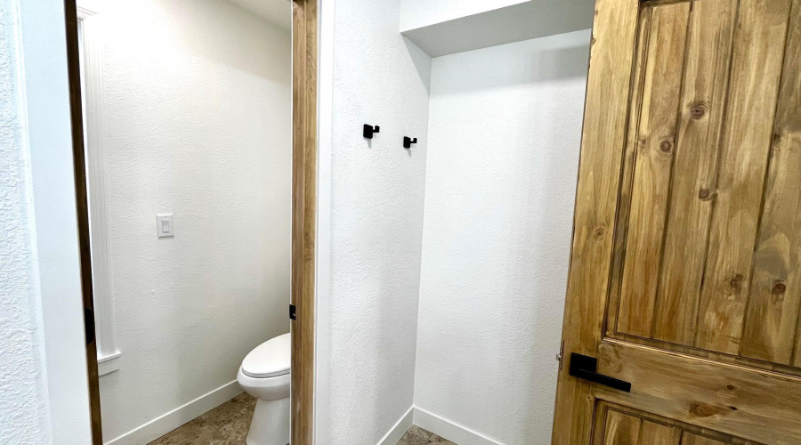 Private toilet room