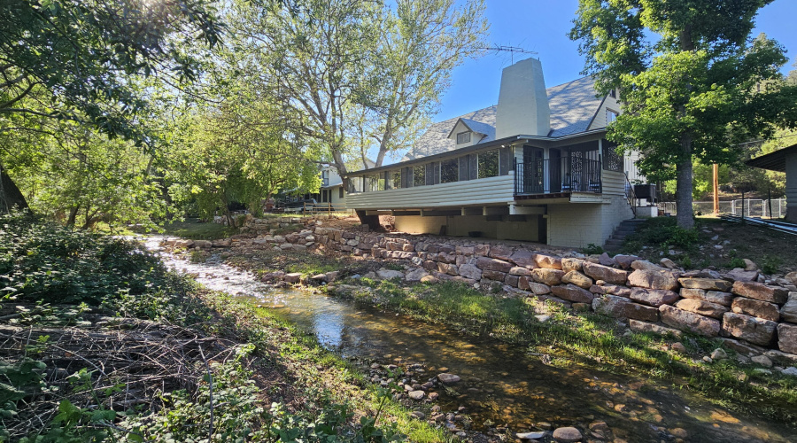 461 W Scott Dr