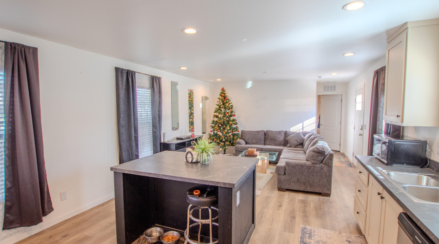 Mikesell - Apache Dr MLS-24