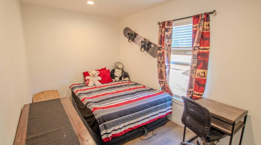 Mikesell - Apache Dr MLS-30