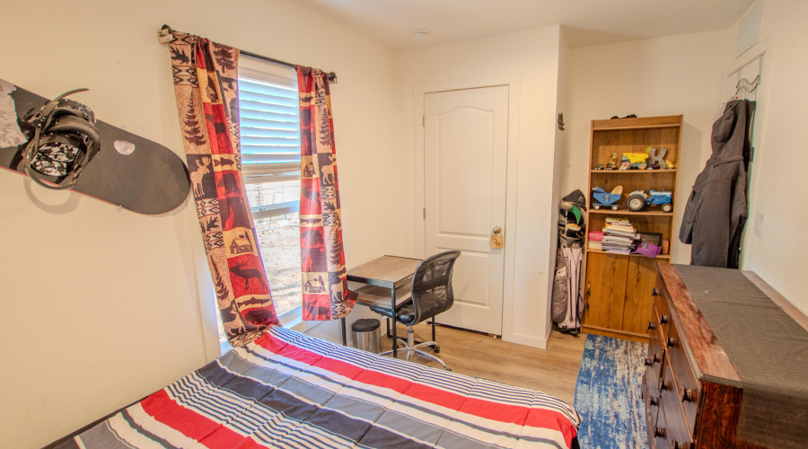 Mikesell - Apache Dr MLS-31