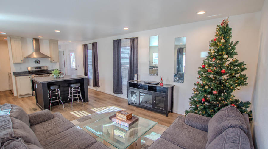 Mikesell - Apache Dr MLS-17