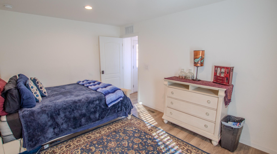 Mikesell - Apache Dr MLS-35