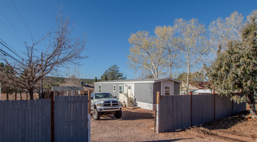 Mikesell - Apache Dr MLS-01