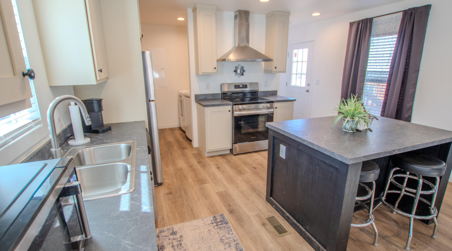 Mikesell - Apache Dr MLS-23