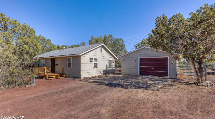Detached Garage
