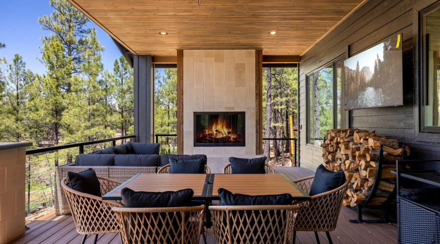 Covered back deck