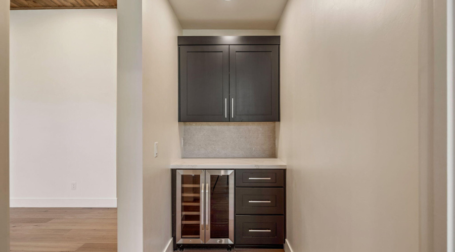 Lower Master Bar