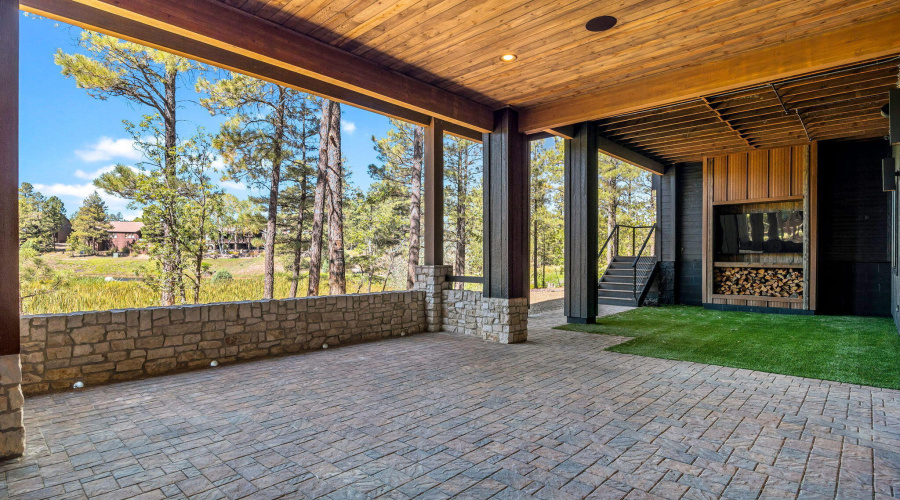 Lower Level Walkout patio
