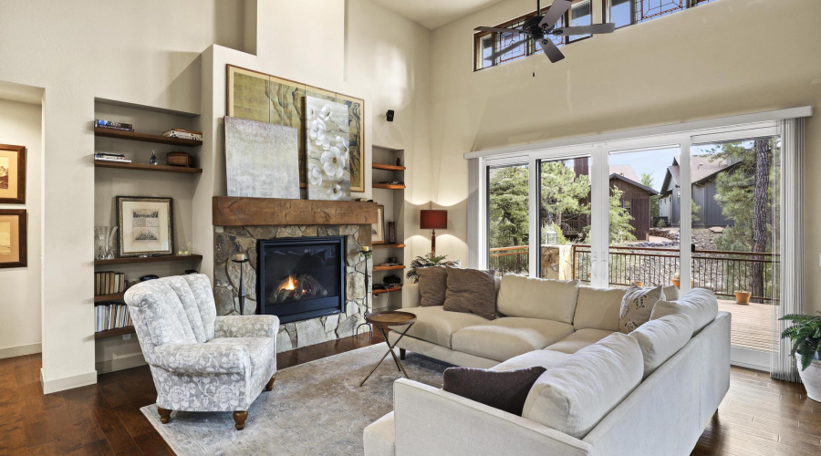 Gas fireplace