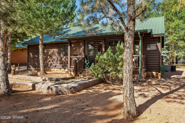 2652 Lodge Loop, Overgaard, Arizona 85933, Bedrooms, ,Bathrooms,Residential,For Sale,Lodge,261265