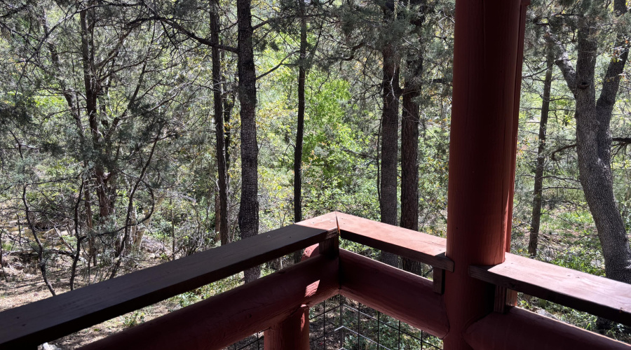 Deck corner