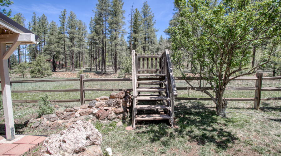 Yard Stairs
