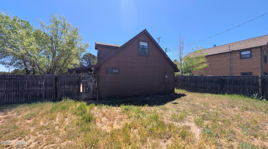 PXL_20260429_180257226