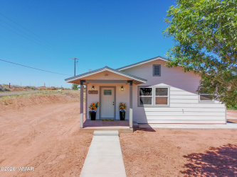 1411 Westover Avenue, Holbrook, Arizona 86025, Bedrooms, ,Bathrooms,Residential,For Sale,Westover,261276