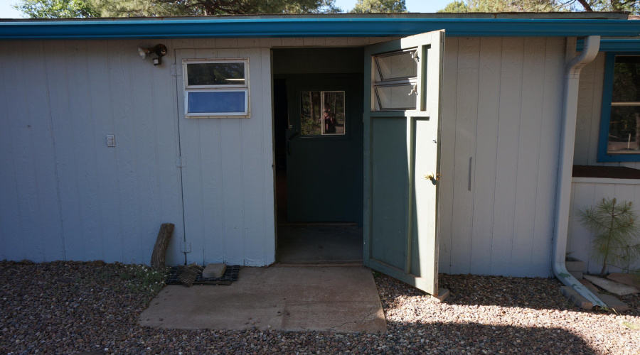 Entry to Workshop/Garage