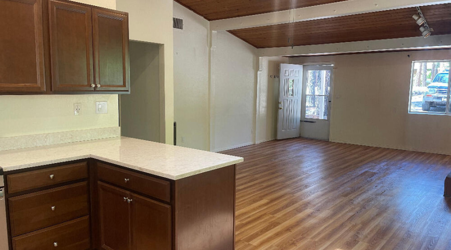 8239 Bucksprins Rd Kitchen to LR