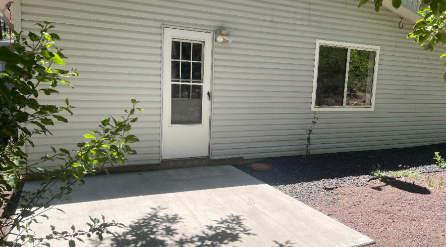 8239 Bucksprins Rd Patio