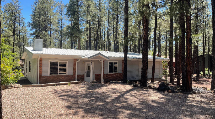 8239 Bucksprins Rd Front