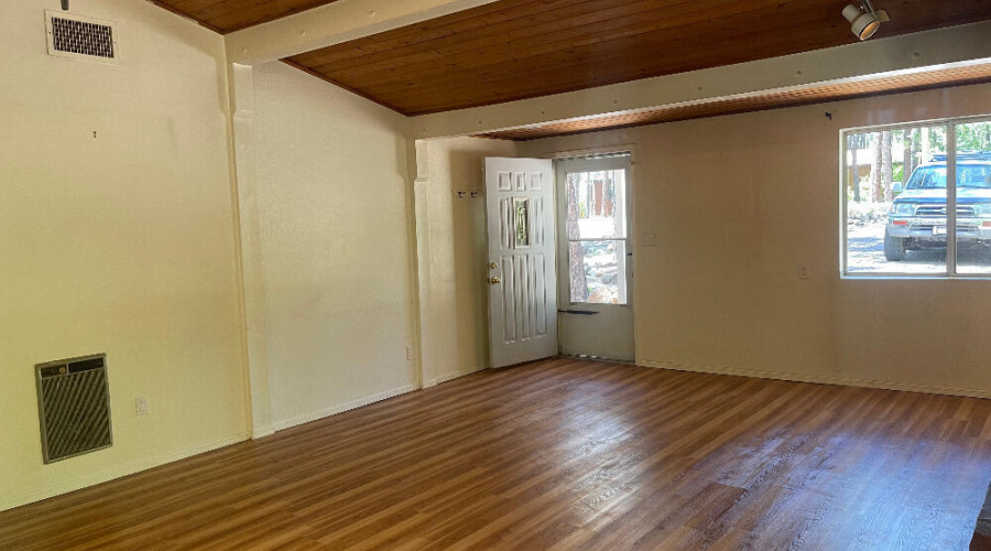 8239 Bucksprins Rd LR Door