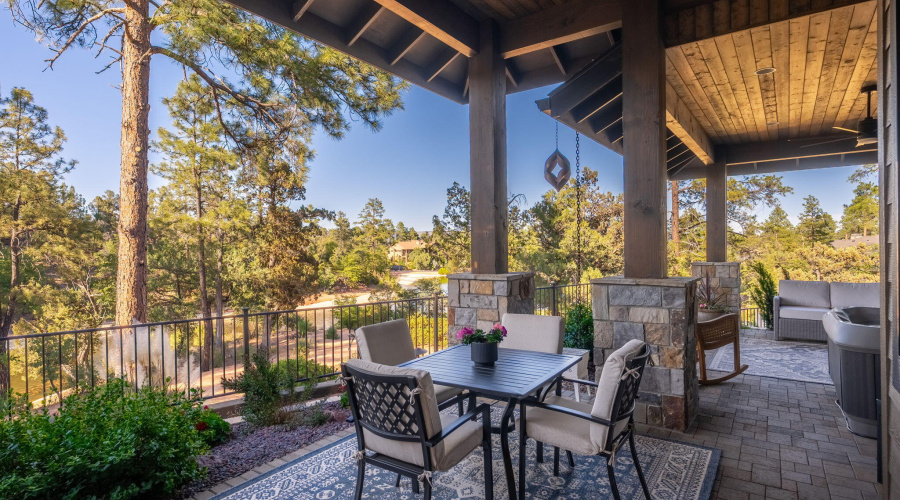 602 N Redbud Cir - 52