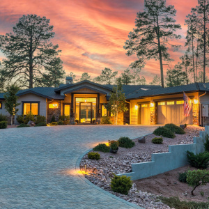 1802 E Senna Point