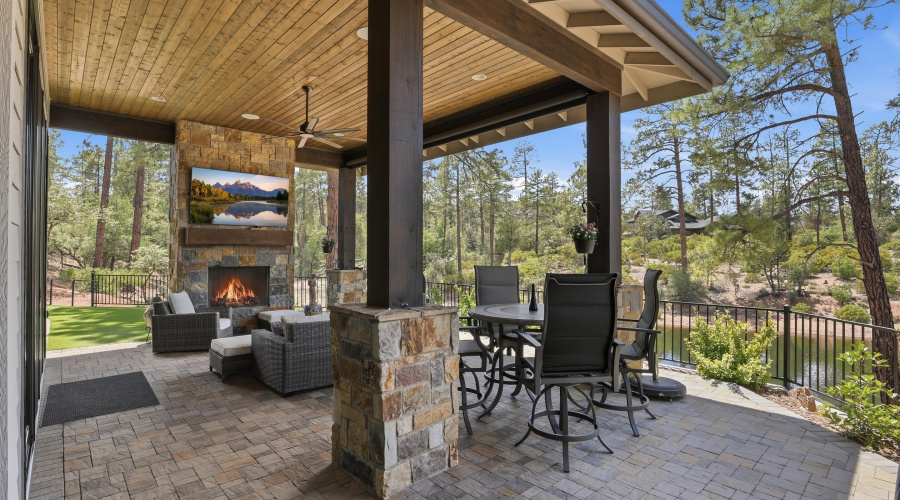 Outdoor Entertainment Area
