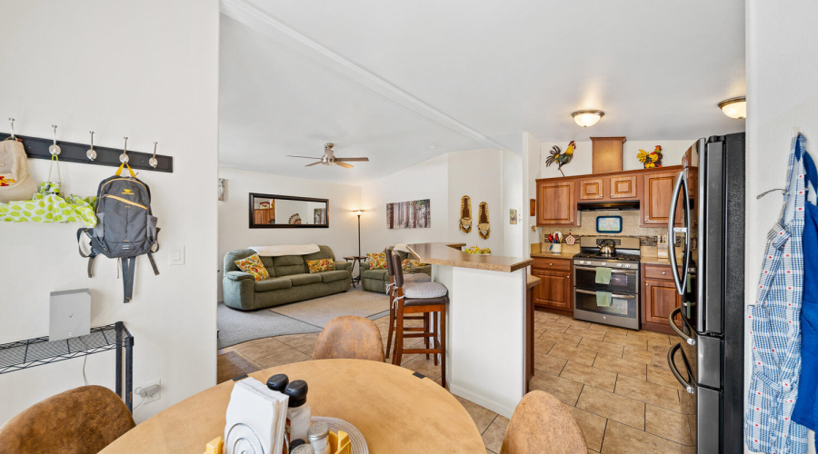 Kitchen with Breakfast Bar