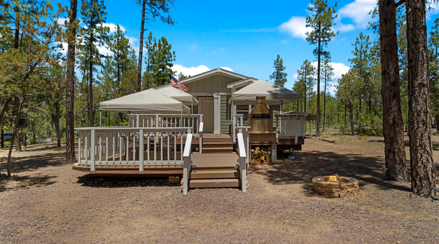 Large 2 level deck for outdoor living