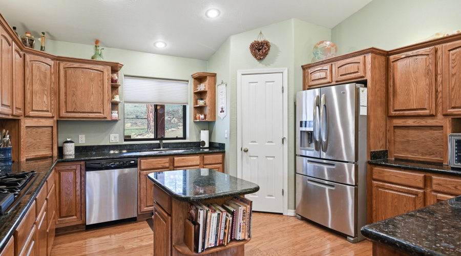 11 Large kitchen