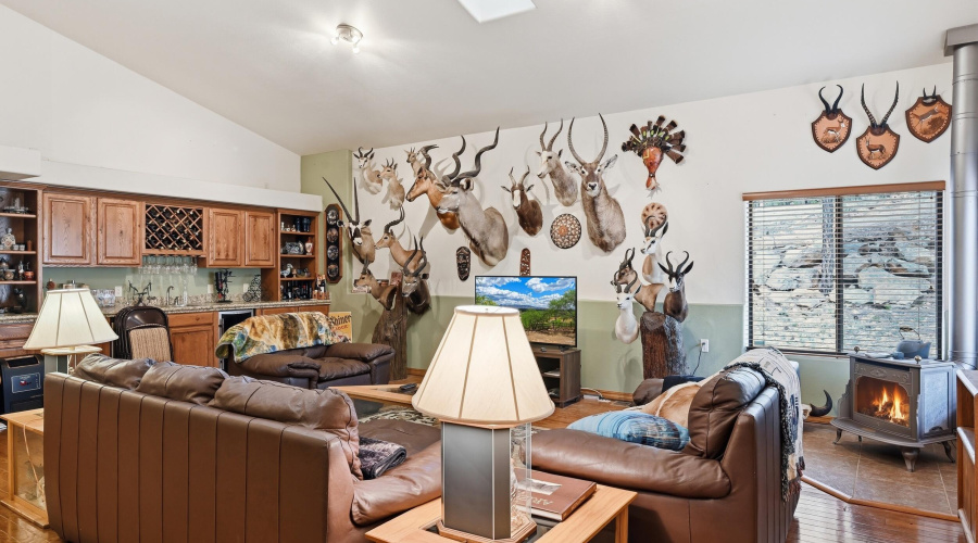16 Large multi room